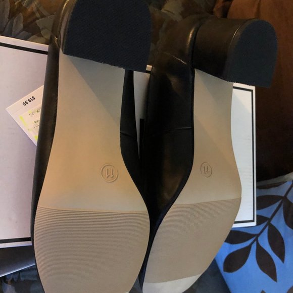 Black Slip on Pumps - NWT - Picture 5 of 5